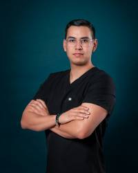 Foto de el Dr. Adrián Alejandro Abrego Salinas