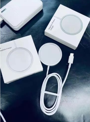 Wireless Magsafe Magnatic Charger For IPhone