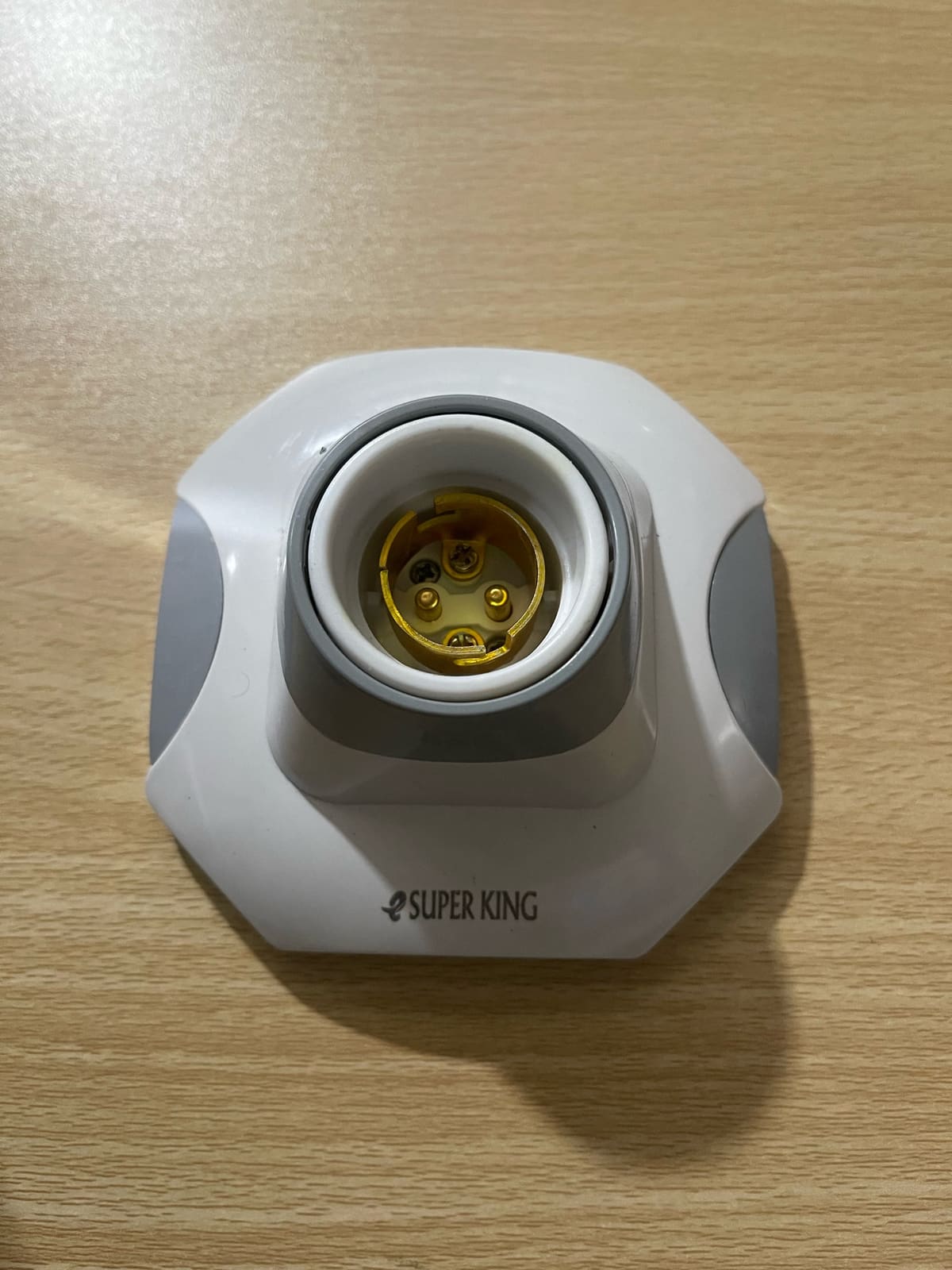 Super King Light Holder