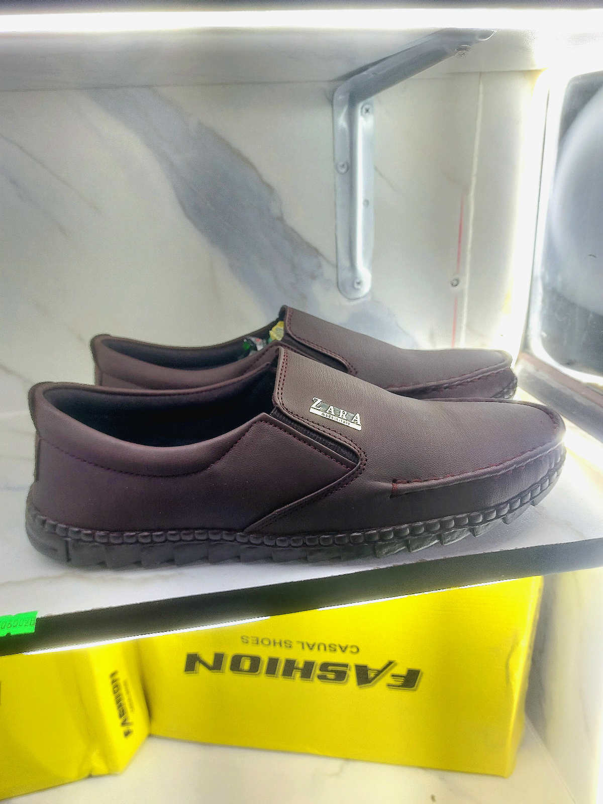 Regular shoes