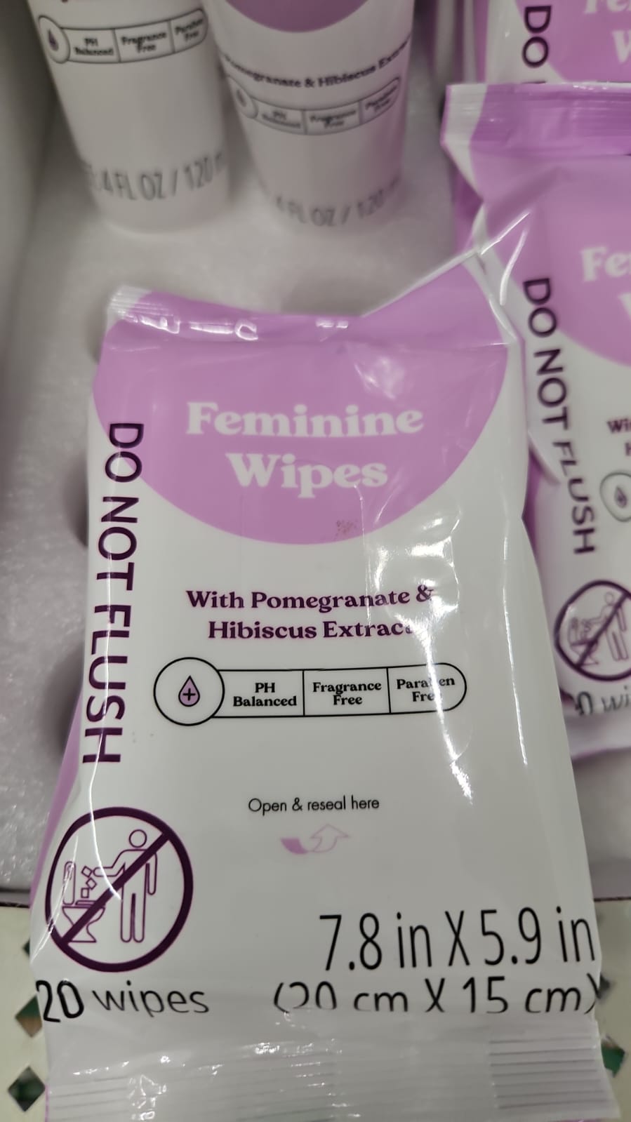 FEMININE WIPES WITH POMEGRANATE & HIBISCUS EXTRACT 20 WIPES