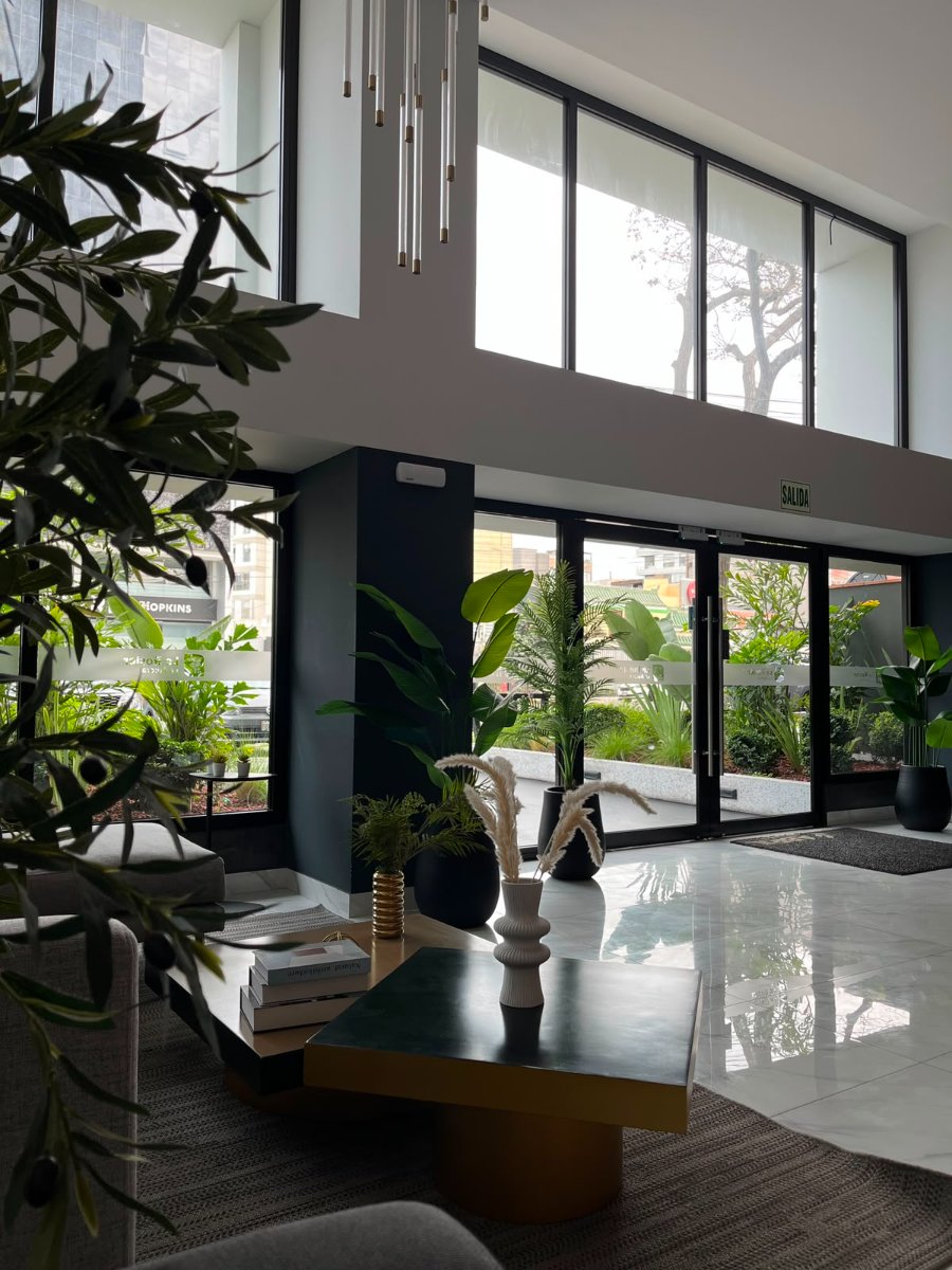 Amplia habitación amoblada - Miraflores 4