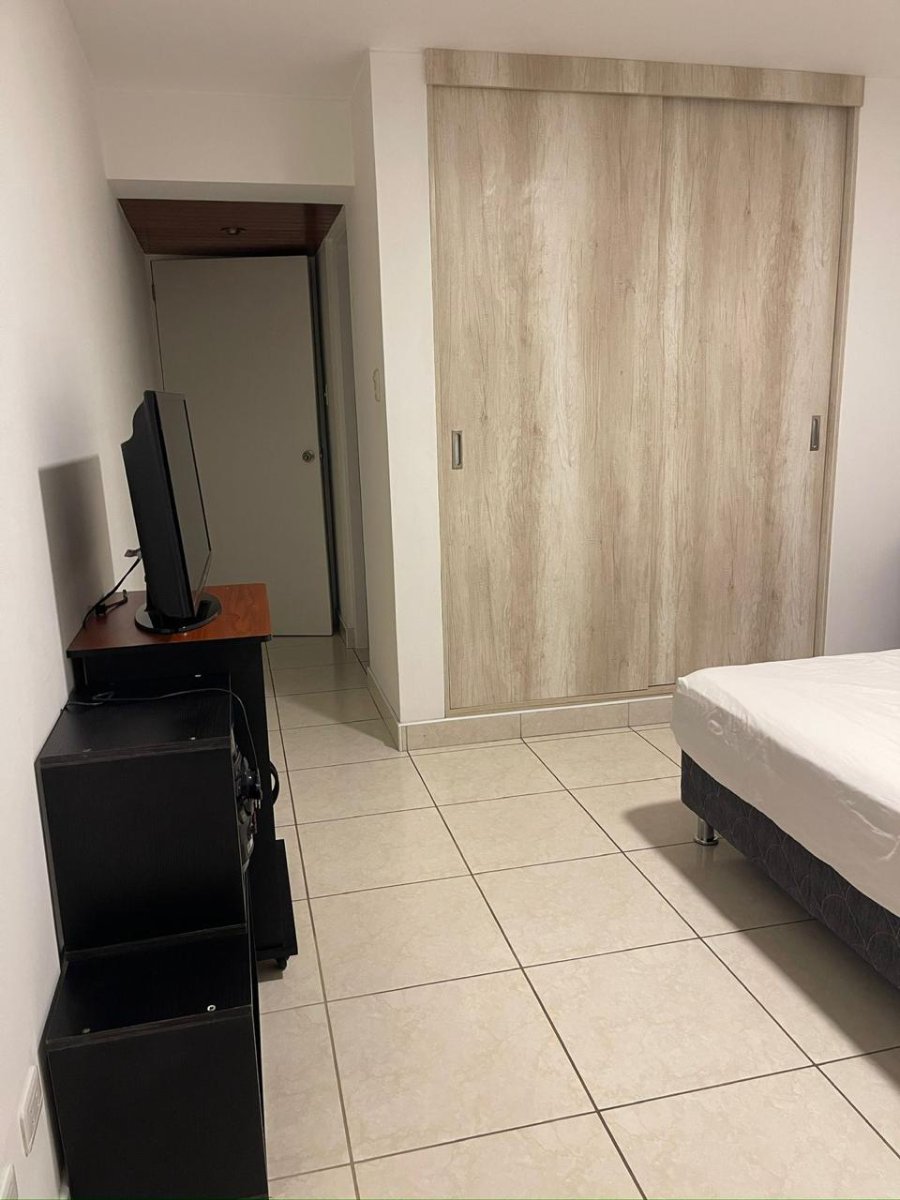 Depa cerca al centro financiero San Isidro 3