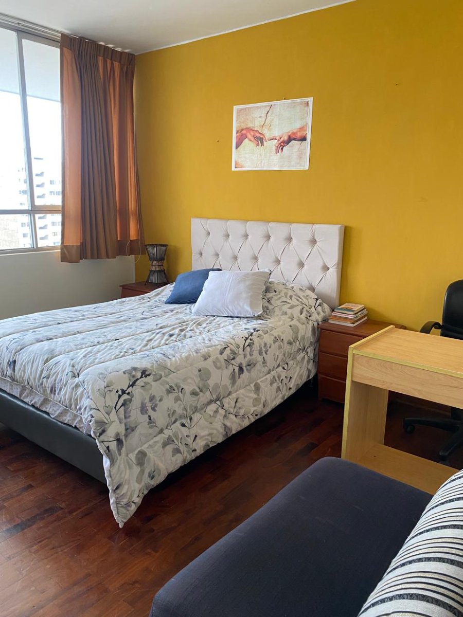 Habitación amplia 2