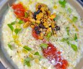Risoto de gorgonzola com geleia de morango e pimenta e nuts caramelizado