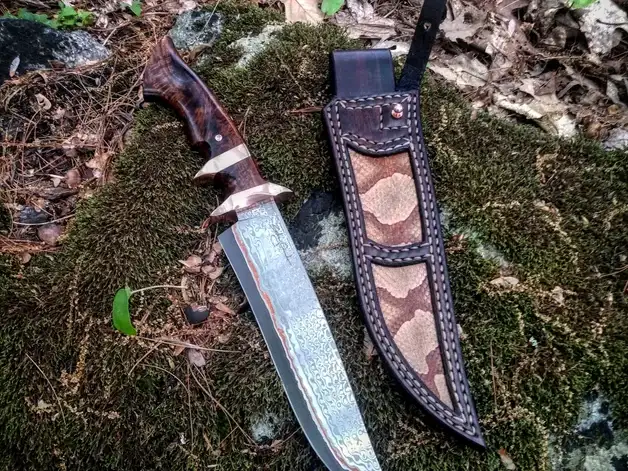 Bowie knives