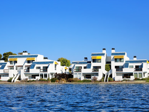 Foster City living