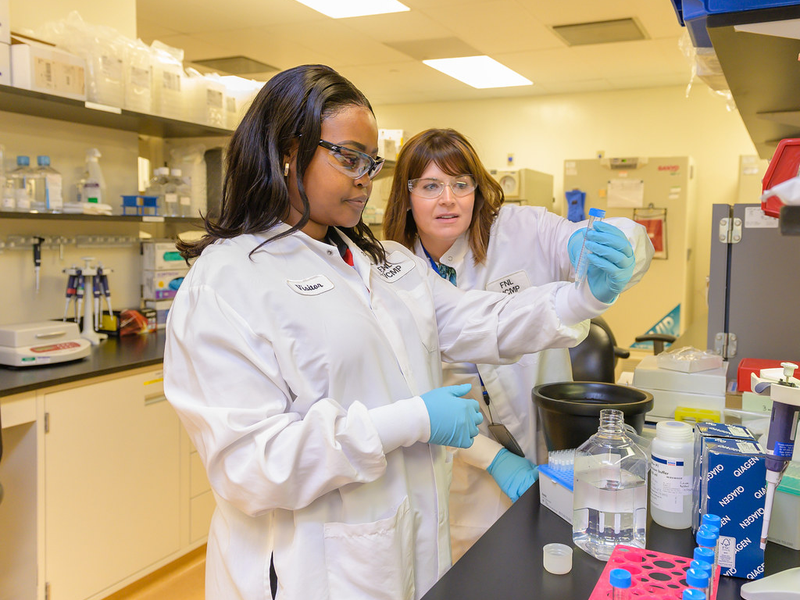 Training on mRNA Vaccine Production at the NIAID Vaccine Research Center