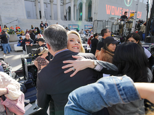 Mayor Garcetti with Jennifer Siebel Newsom at the 2020 Women's March LA