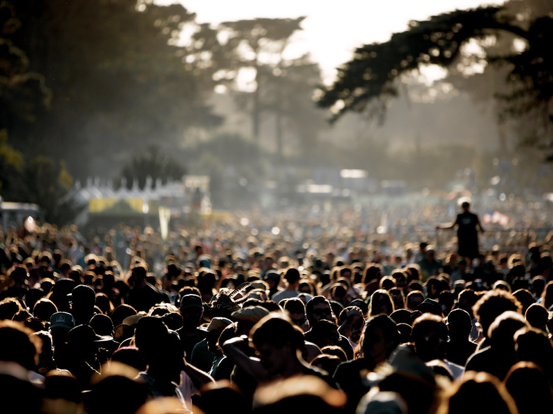 Thronging Hardly Strictly Bluegrass