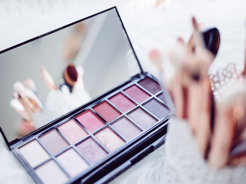 Makeup brushes and eyeshadows