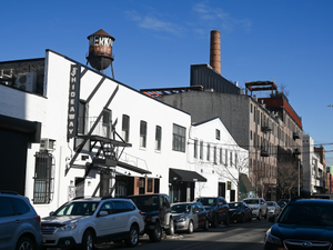 Wythe Ave & N 10th St