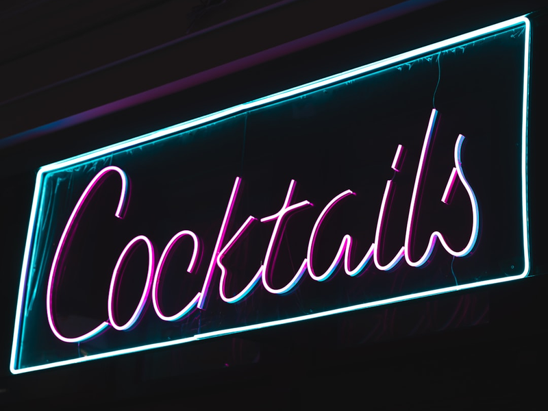 Cocktails neon sign