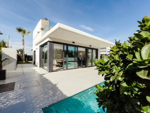 One of the hottest destinations in Costa Blanca, luxury homes situated in Campoamor, located near to the coast, golf course, and shopping center.