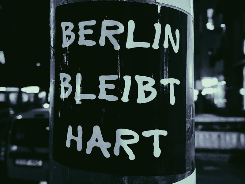 Streetart on a lampoon near Berlin Funkturm