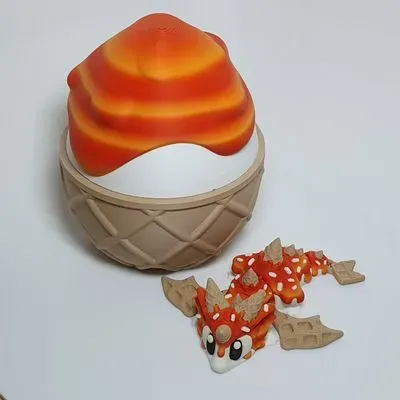 Eiswaffeldrache mit Ei
