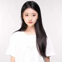 鲍怡冰