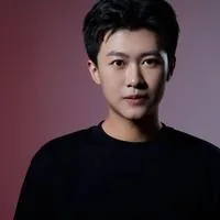 董星亮