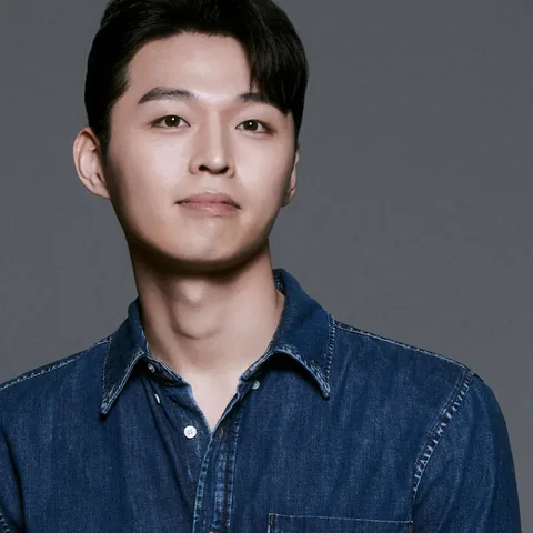 김우겸