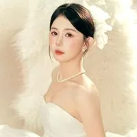 Gong Ruolan
