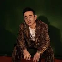 过杨斌