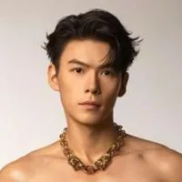 何俊毅