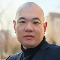 侯东方
