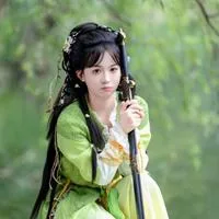 黄瑾媛