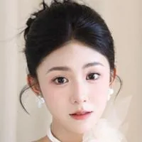 黄新雅