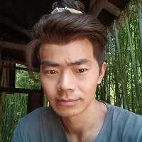 黄亚洲