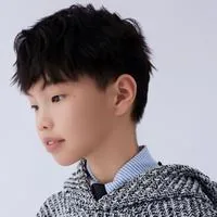 黄逸铭