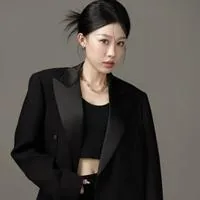 黄月倩