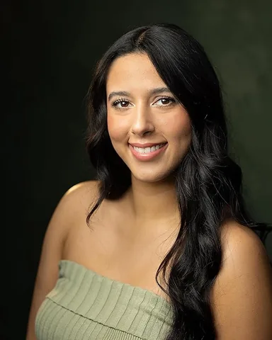 Ashley Pakzad