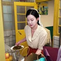 姜妮彤