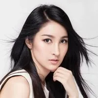 姜雯