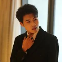 姜易辰