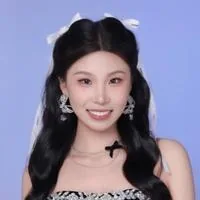 姜滢月
