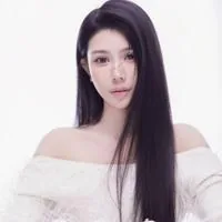 李安彤