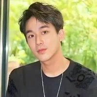 李博翔