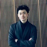 李灿