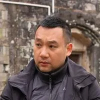 李德伟