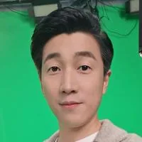 李恩龙
