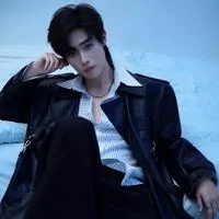李霖哲