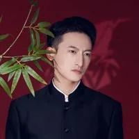 李林芝