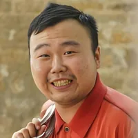 李嵘伟