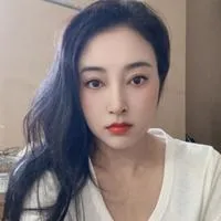 李润华