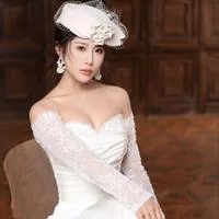李彤彤
