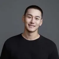 李万隆
