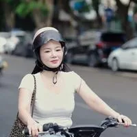 李选玲