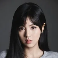 이현일(리쉬안이)